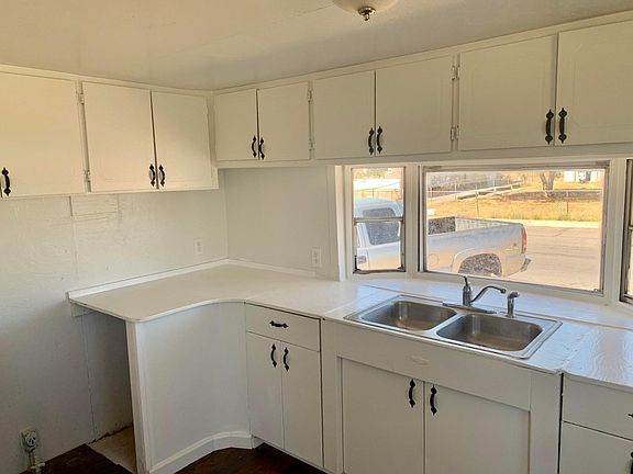 5th image of 413 S San Carlos St