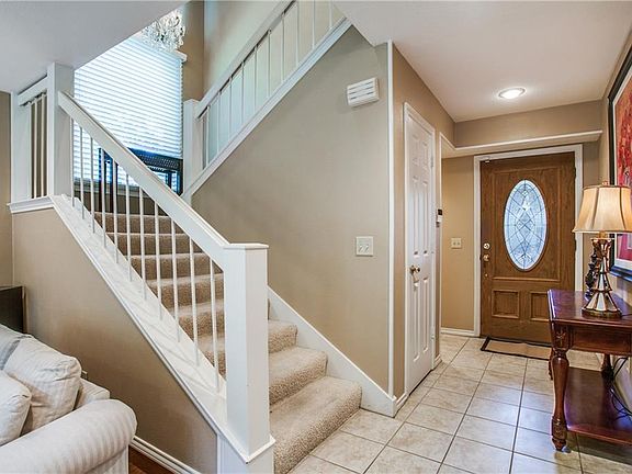 3rd image of 1445 Earlshire Pl