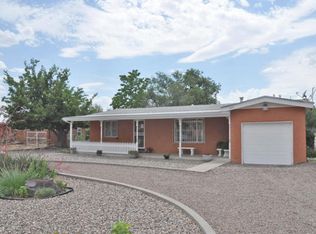 2407 Foothill Dr SW, Albuquerque, NM 87105