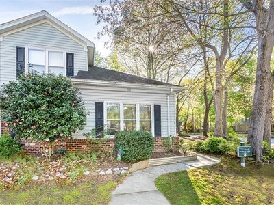100 Larkspur Holw, Yorktown, VA, 23692