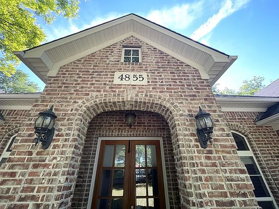 2nd image of 4855 Laraine Dr