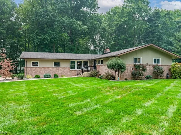 6853 Katahdin Dr, Poland, OH 44514