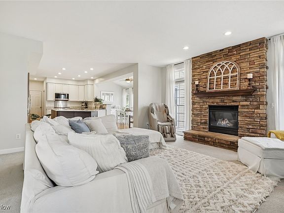 2nd image of 2720 Woodfield Ct