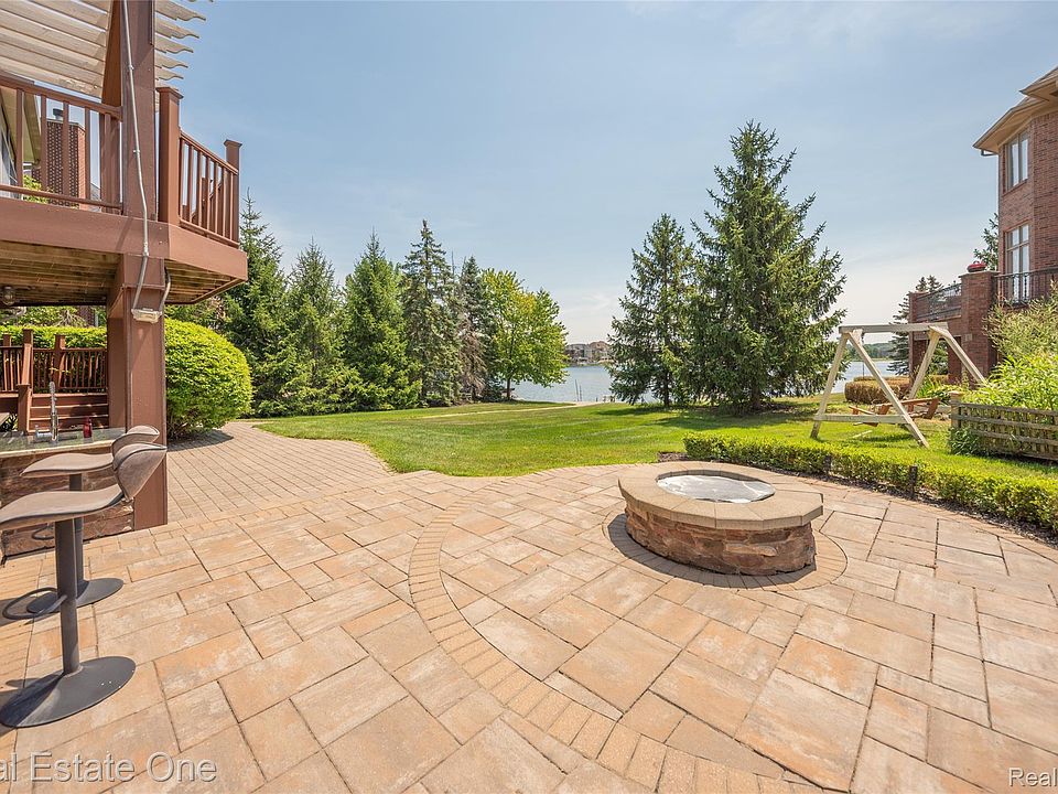 18218 Clairmont Cir E, photo 15
