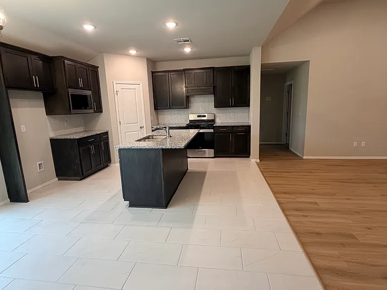 3900 W Laredo St — Photo 4