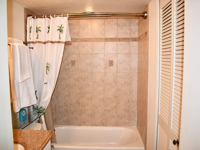 260 Southbay Dr #211 — Photo 13