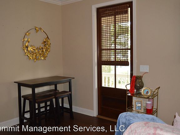 4th image of 104 Tanglewood Dr