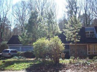 5218 Essex Farms Ln, Stone Mountain, GA 30088