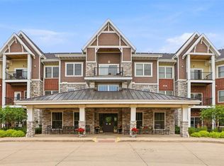 750 E Foster Rd #206, Iowa City, IA 52245