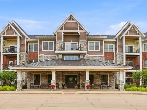 750 E Foster Rd #206, Iowa City, IA 52245