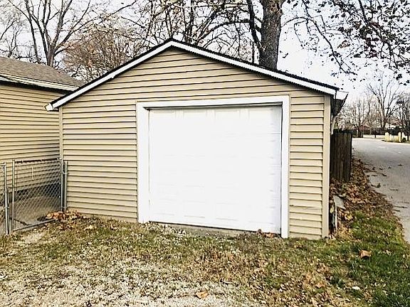 3rd image of 5151 Evanston Ave