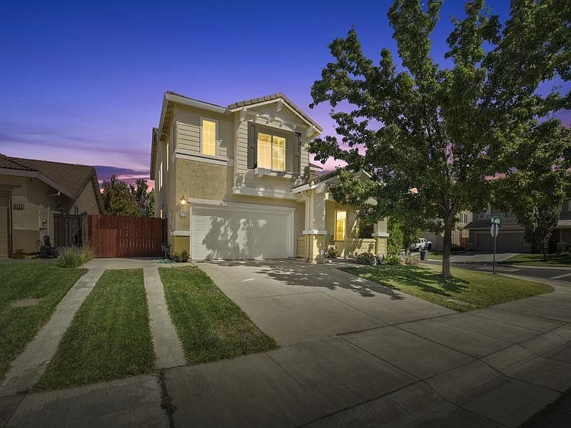 1st image of 3349 Beretania Way