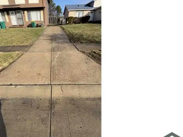 19113 Watercrest Ave, Maple Heights, OH 44137