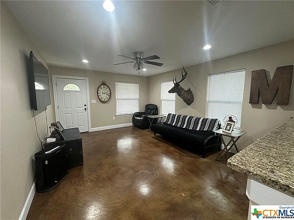 4th image of 1316 Meadowview Dr