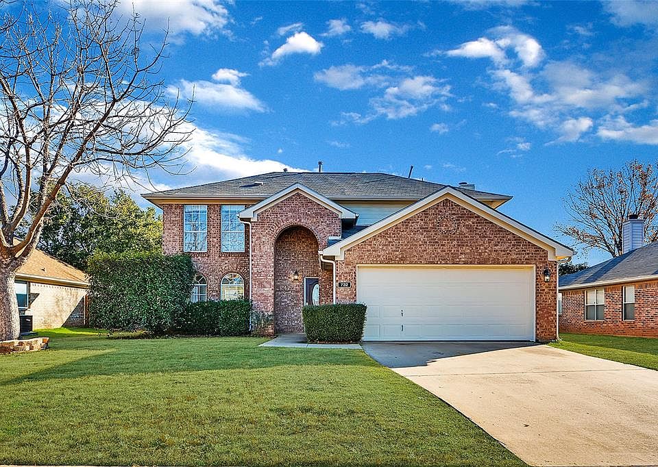1st image of 732 Texas Oak Trl