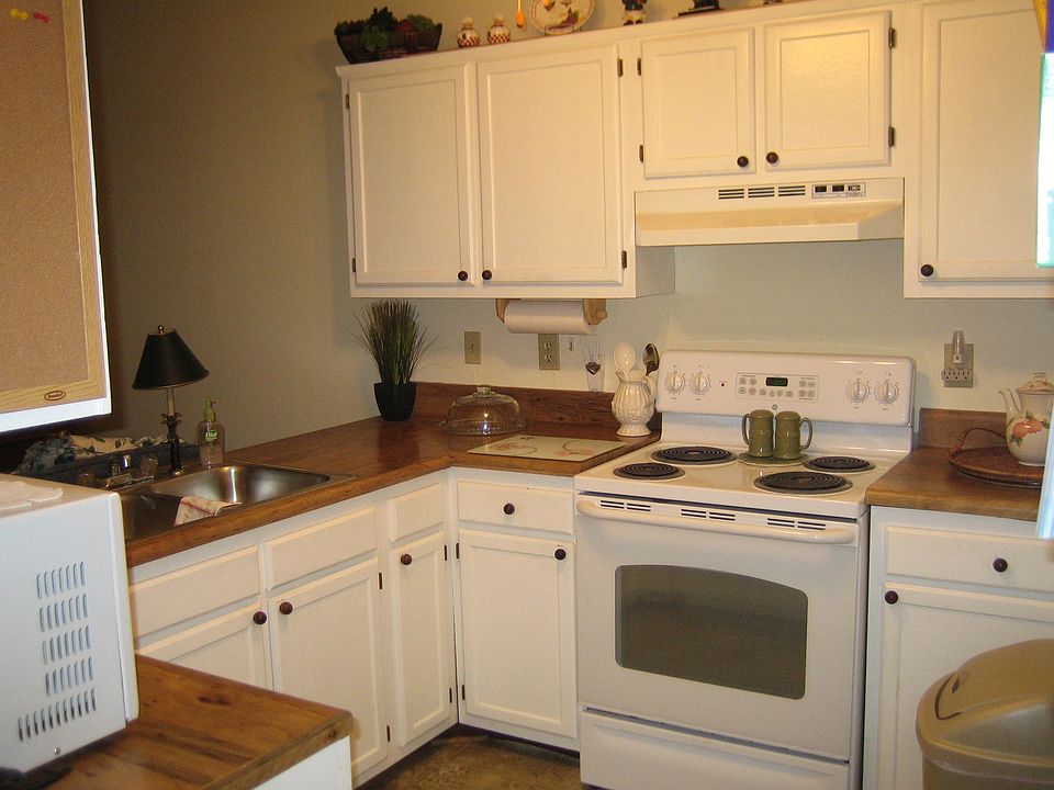 2nd image of 3355 Magnolia Ct