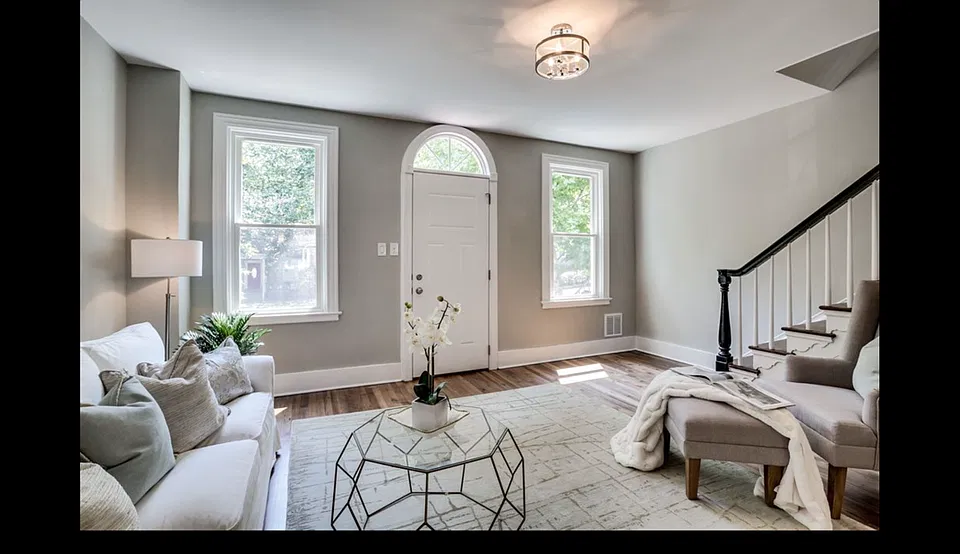 220 Adams St NE