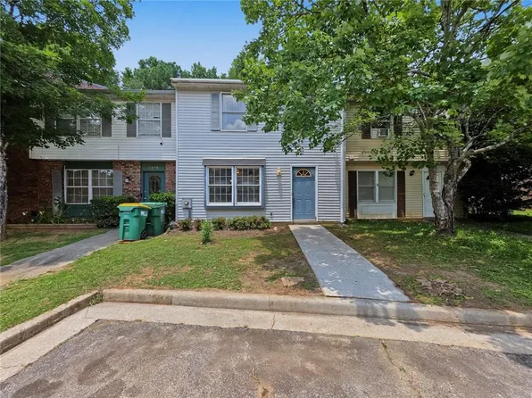6437 Meadow Rue Dr, Peachtree Corners, GA 30092