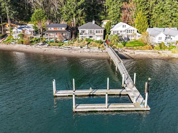 10941 NE Seaborn Rd, Bainbridge Island, WA 98110