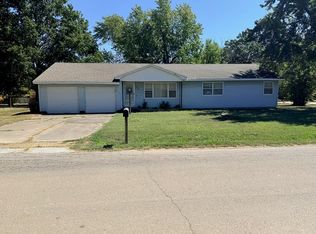 500 N Western Ave, Girard, KS 66743