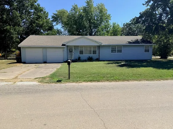 500 N Western Ave, Girard, KS 66743