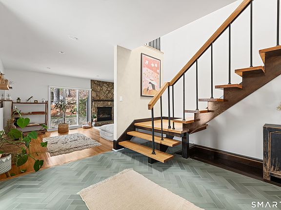 5th image of 33 Reilly Road