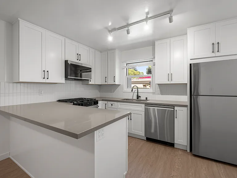 4114 Baldwin Ave #2 — Photo 2
