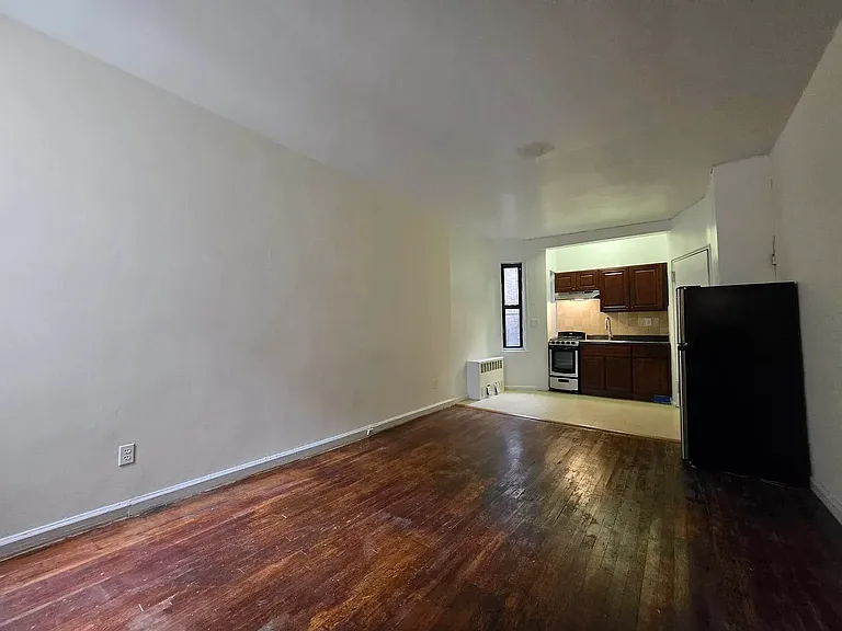 515 E 81st St #5W — Photo 2