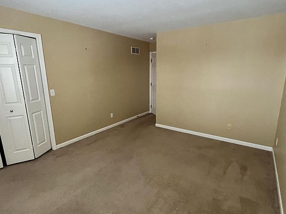 4th image of 212 55th St #B
