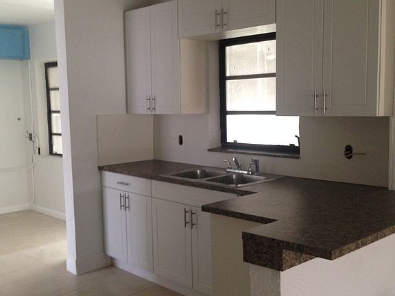 3rd image of 530 NW 43rd St