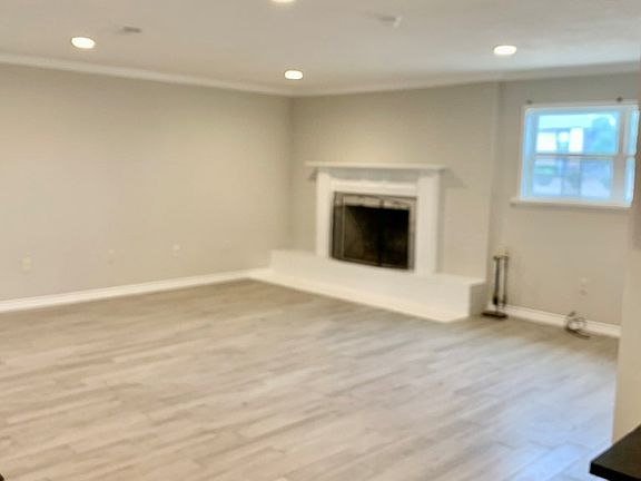 4th image of 4329 N Grandview Ave