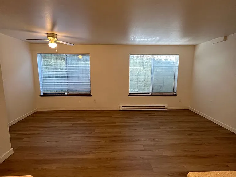 Jefferson Court — Photo 12
