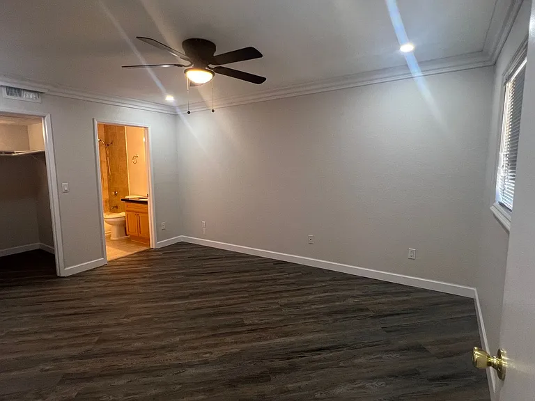 Acre Heights Apartments — Photo 104