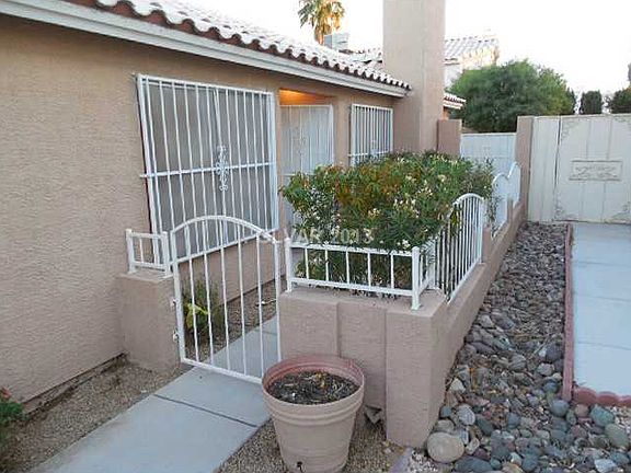 5th image of 5883 Commodore Cove Dr