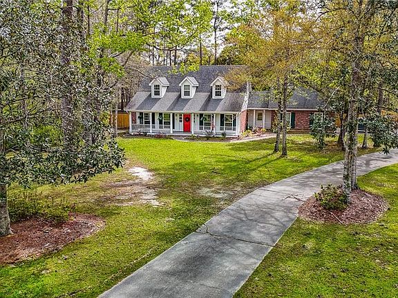 5th image of 205 Evergreen Ct
