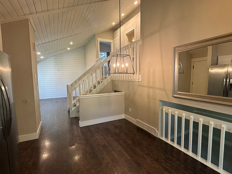 102 Hoover Ave — Photo 6