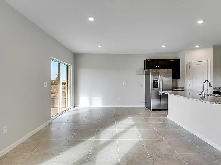 15404 SW American St — Photo 11