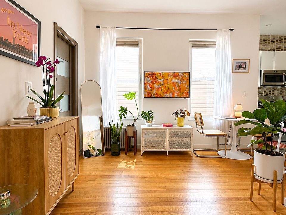 1st image of 738 Humboldt St APT 3