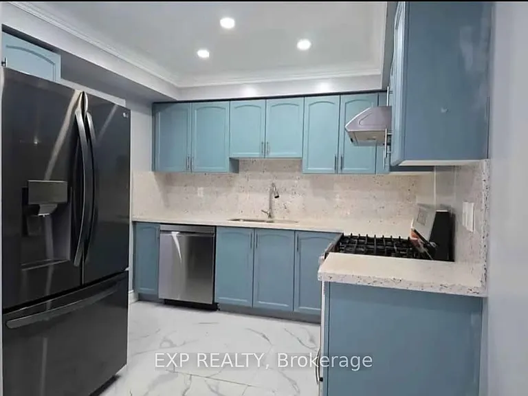 6399 Spinnaker Cir #25 — Photo 8