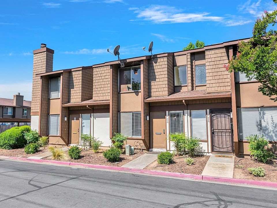 1st image of 3546 Larchmont Square Ln