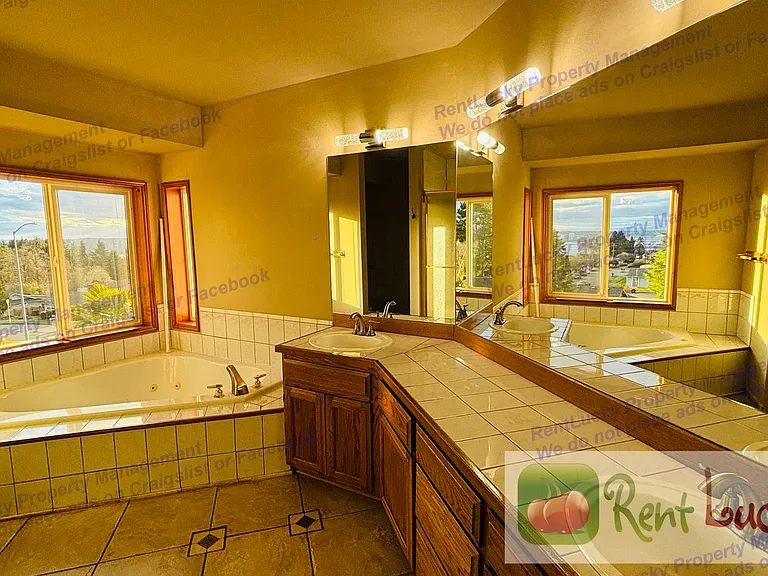 5216 Ridge Dr NE — Photo 22