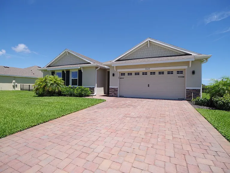 5022 Alabaster Dr — Photo 2