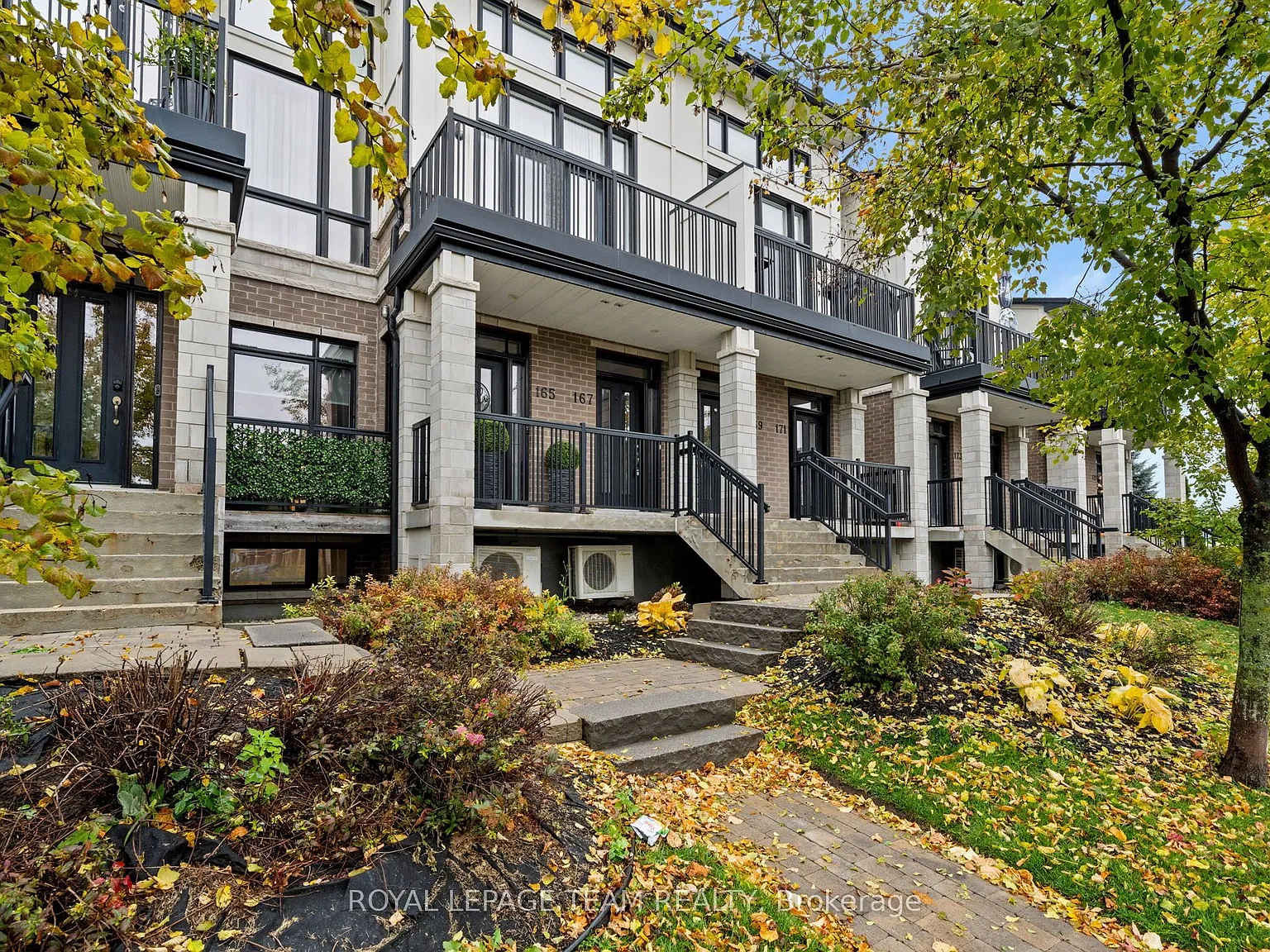 2 bed, $2,395 — Photo 4