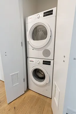 Rented by Stonehenge NYC LLC | media 9