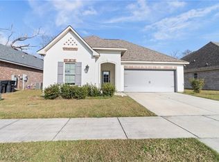 226 Lake Breeze Dr, Baton Rouge, LA 70820