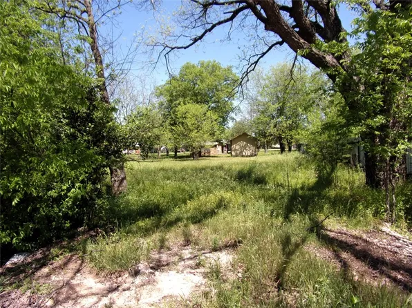 Brown Saint Brown St, San Saba, TX 76877