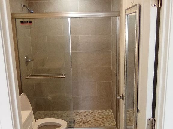 5th image of 2333 W Imperial Hwy #7