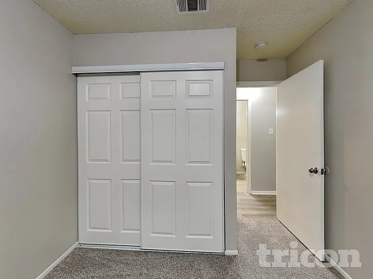 9506 Sugarloaf Dr — Photo 12