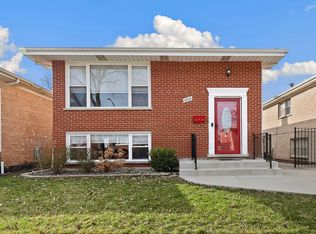 3705 W 77th St, Chicago, IL 60652