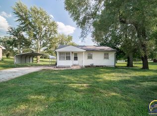 715 NW Menninger Rd, Topeka, KS 66617